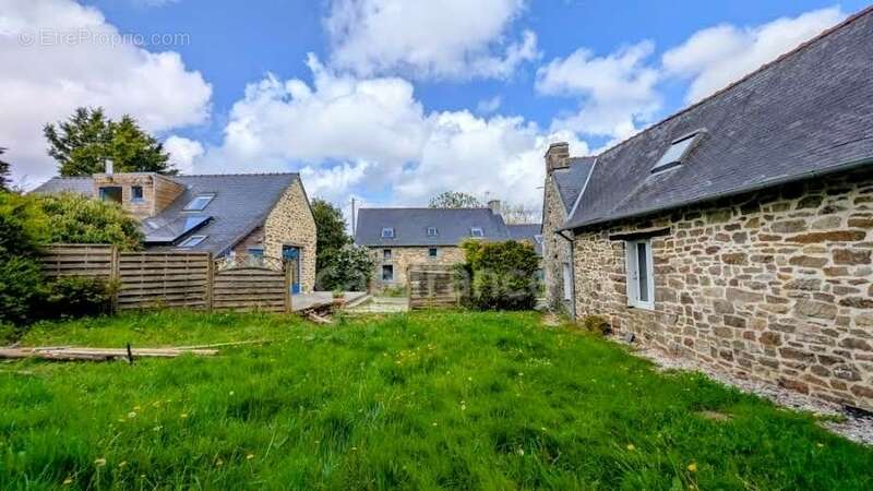 Grands Gîtes avec Maison d'Habitation  - ROSNOEN (29) - photo 22