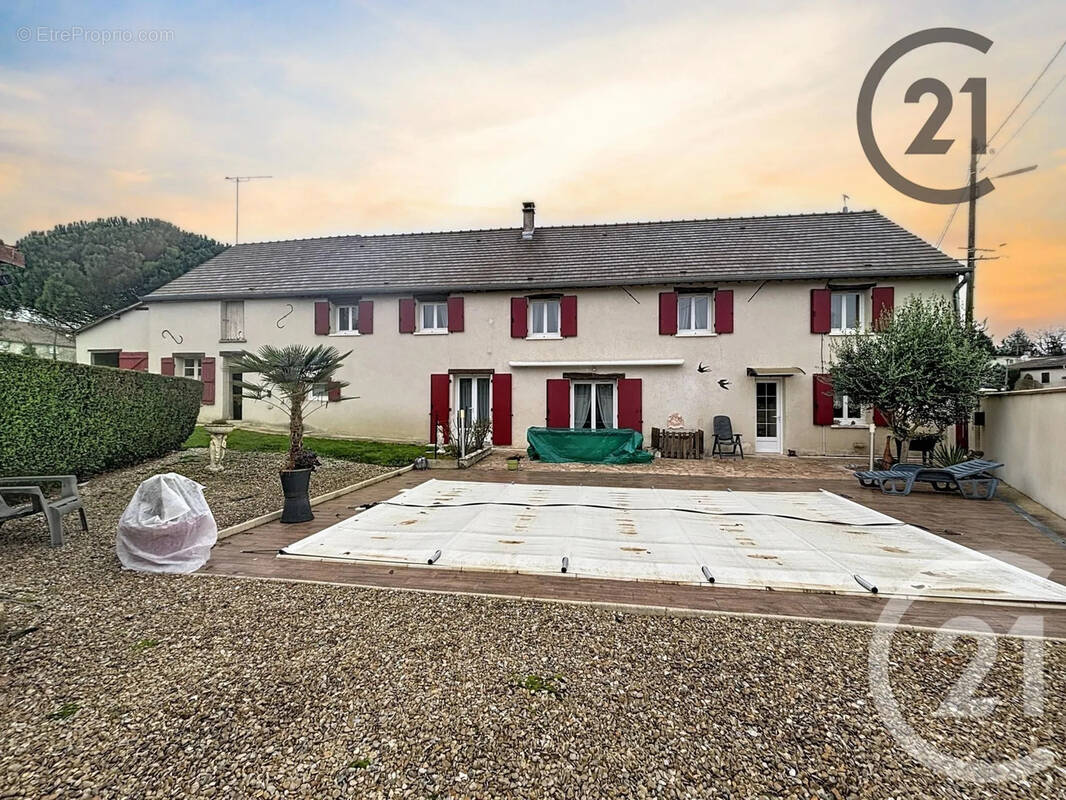 Maison à CERNEUX