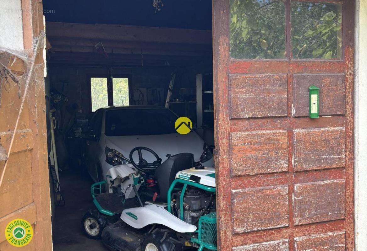 Maison à SAINTE-ALVERE