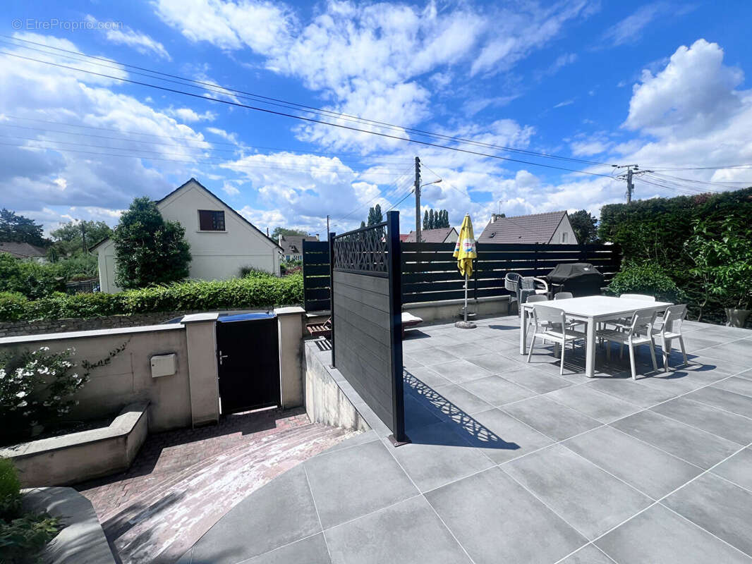 Maison à CHAUMONTEL