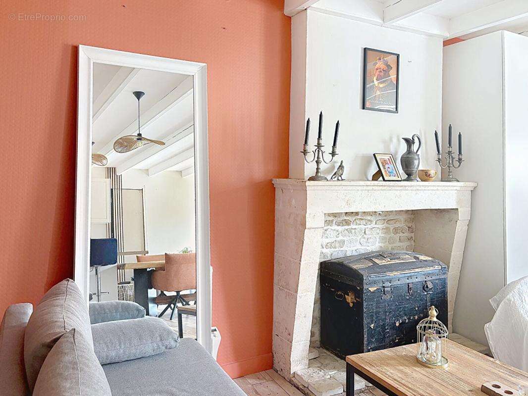 Maison en pierre 4 chambres  jardin et dépendance, charme et fonctionnalité - photo 2