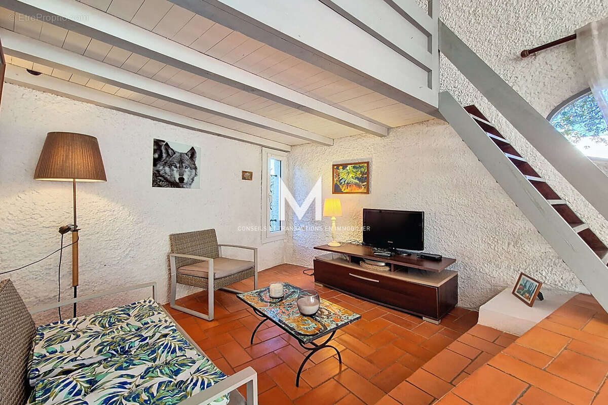 Maison à PLAN-DE-LA-TOUR