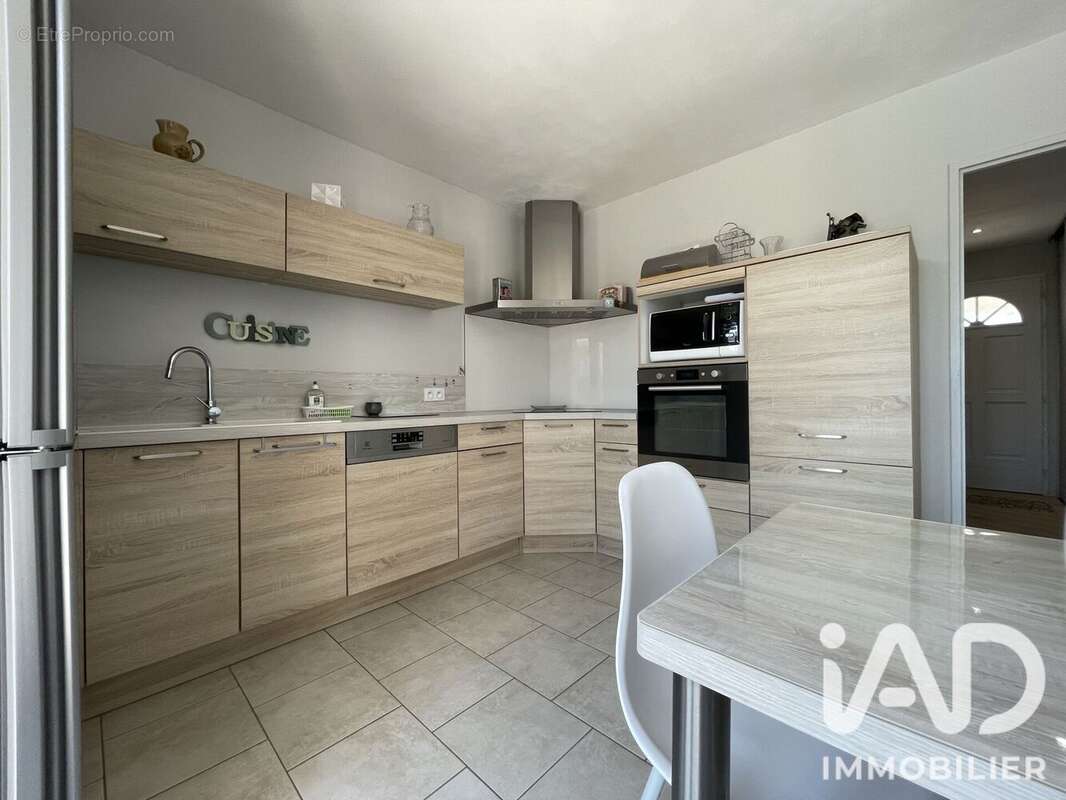 Maison 140 m² à Trausse  - photo 4