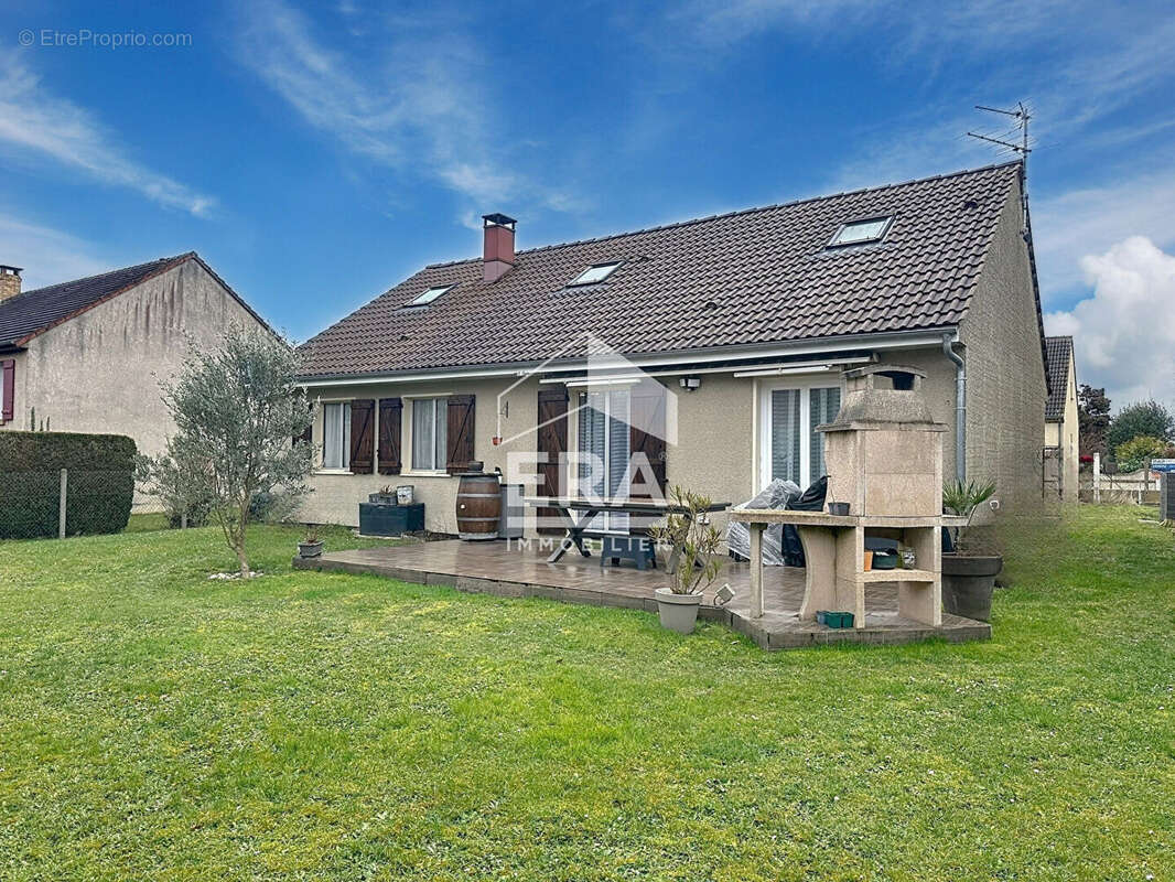 Maison à COURDIMANCHE