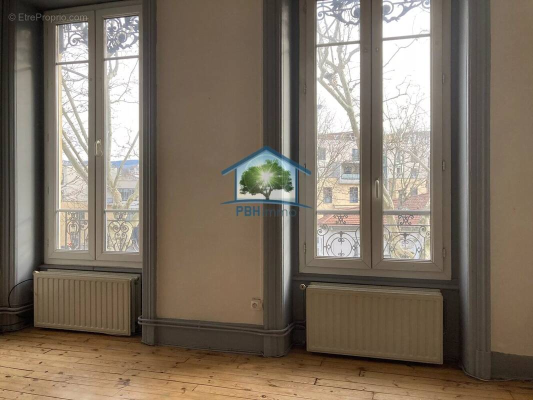 Appartement à SAINT-ETIENNE