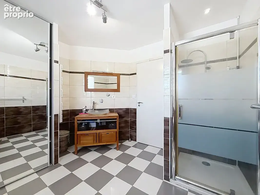 Maison plain-pied avec piscine  6 pièces, 4 chambres 128m² - photo 12