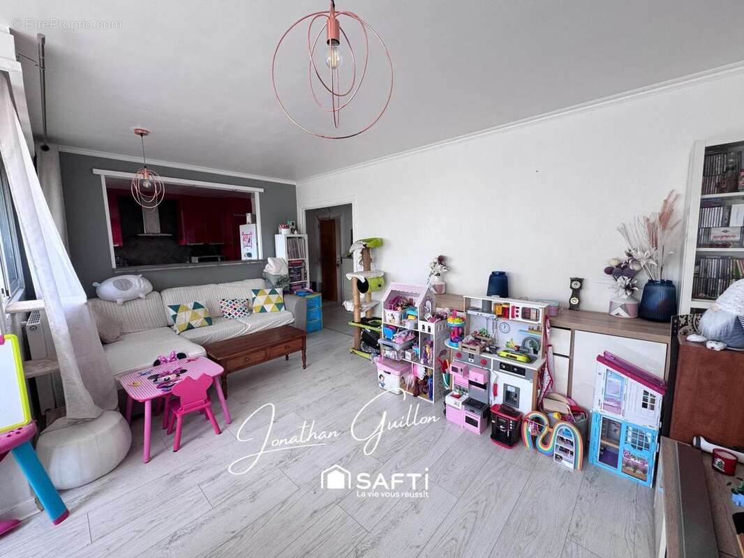 Photo 3 - Appartement à COMBS-LA-VILLE