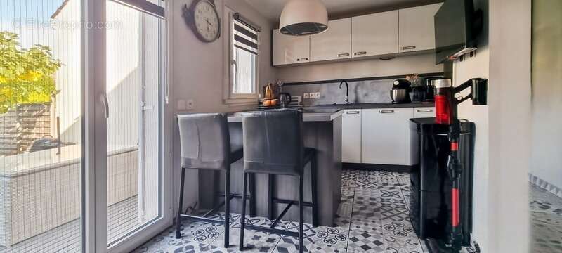 Maison à JOUY-LE-MOUTIER