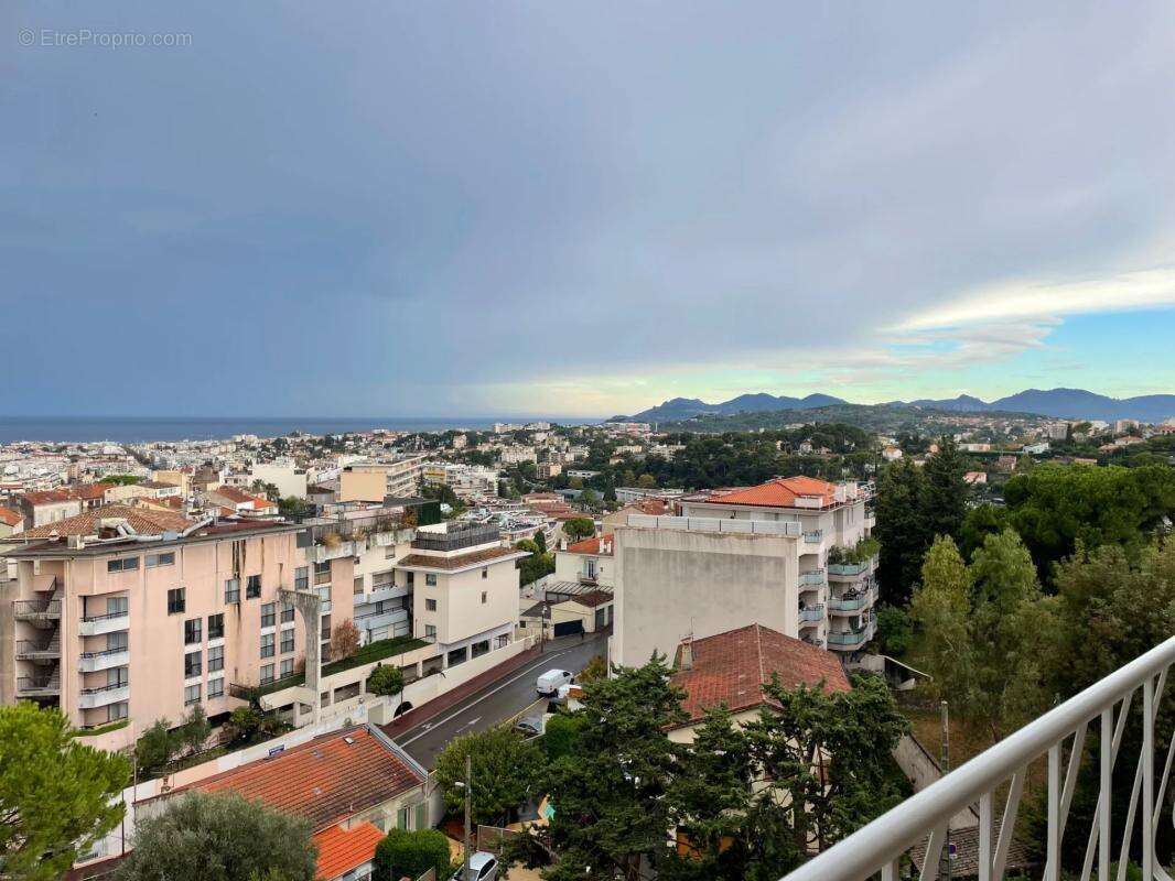 Appartement à LE CANNET