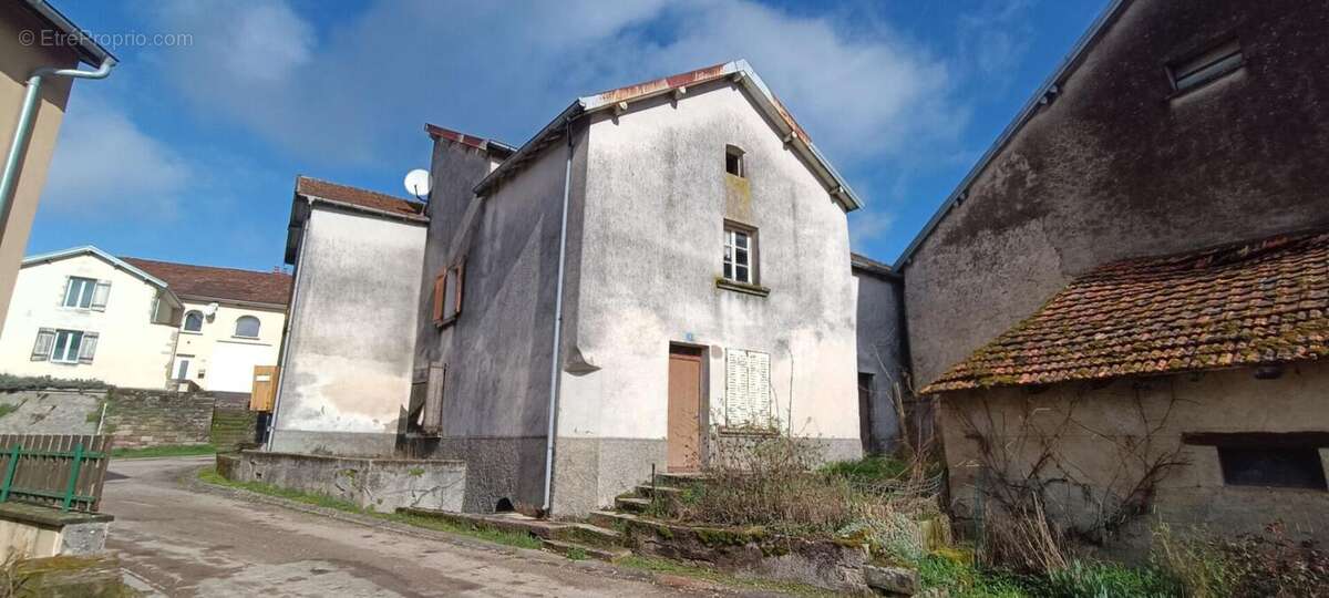 Maison à VILLERS-LES-LUXEUIL