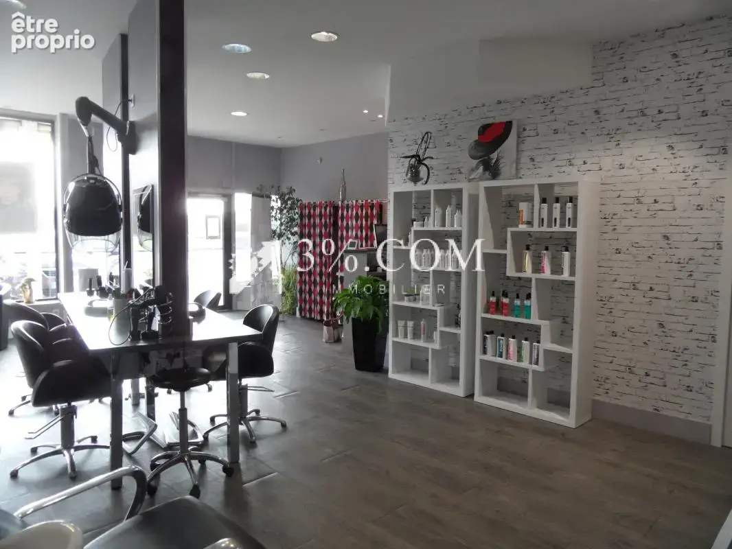 3%.com jardres 86800 salon de coiffure (fonds de commerce) - photo 6
