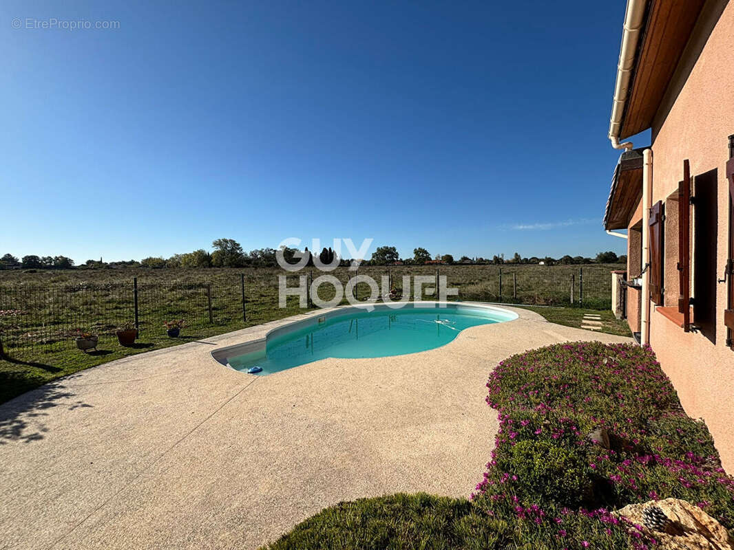 Maison à LA SALVETAT-SAINT-GILLES