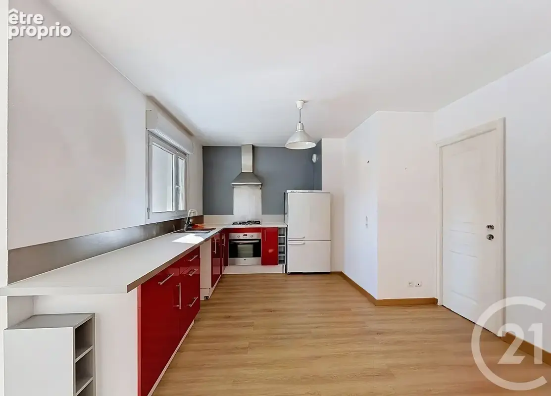 Appartement 4 pièces 81 m² à vendre à Taninges (74440) - photo 2