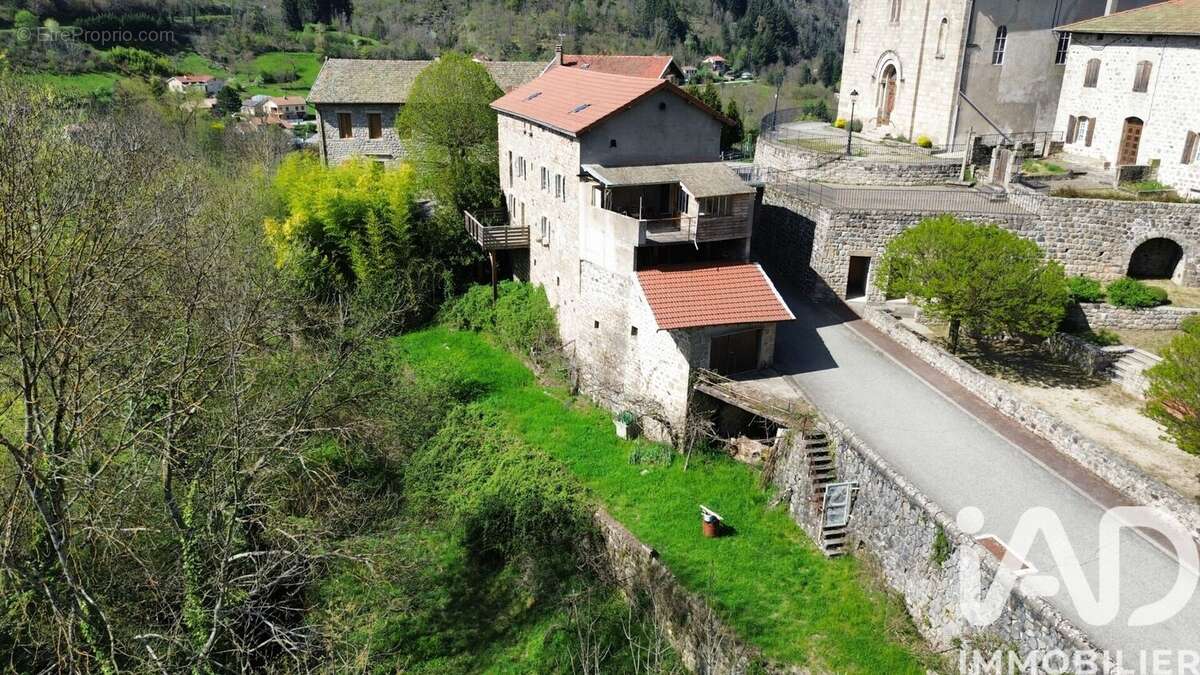 Maison 165 m² à Arcens  - photo 2