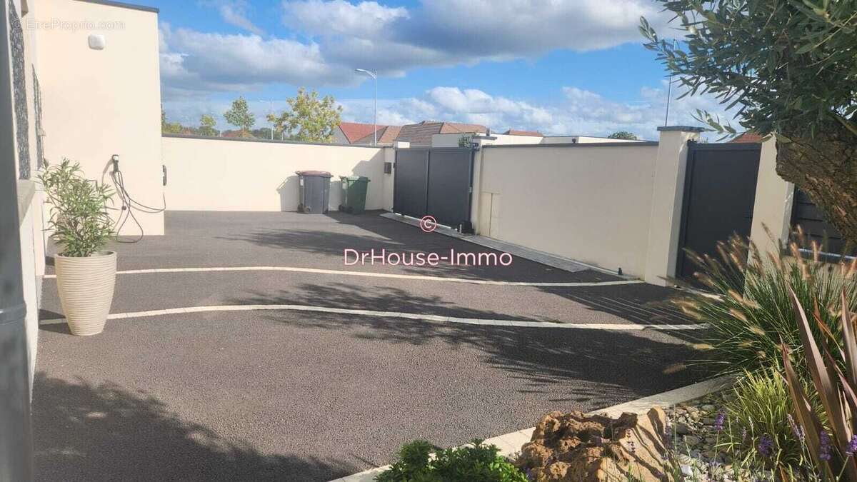 Maison à BREVIANDES