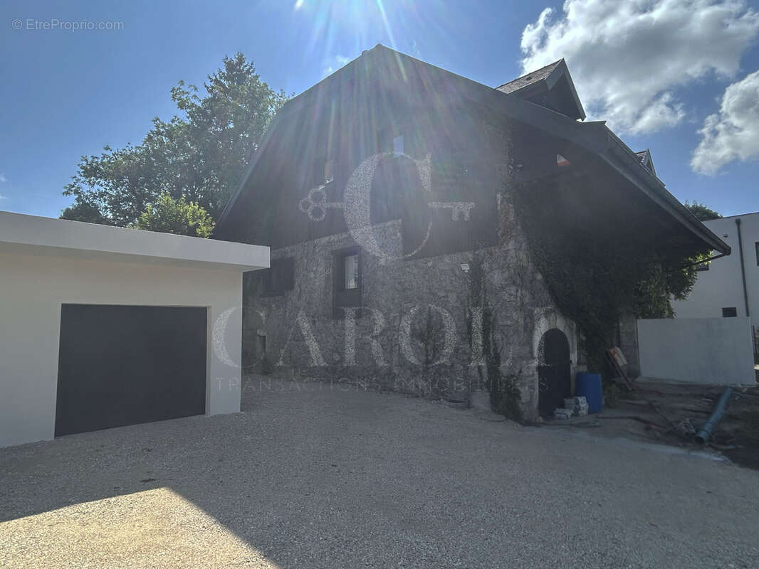 Maison à VILLY-LE-PELLOUX