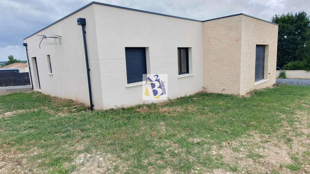 Maison à RUELLE-SUR-TOUVRE