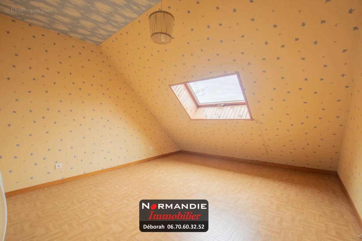 Maison à LE MESNIL-SOUS-JUMIEGES