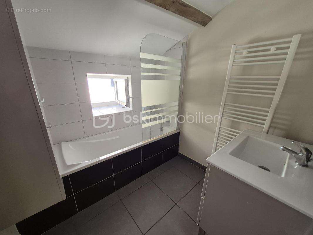 Maison à LACHAPELLE-SOUS-AUBENAS