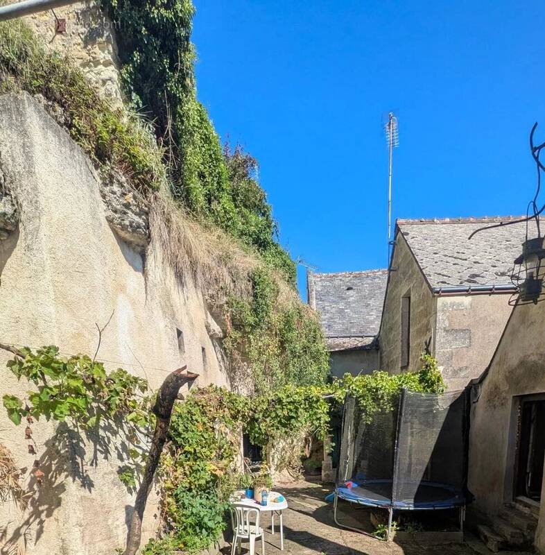 Maison à SAINT-ETIENNE-DE-CHIGNY