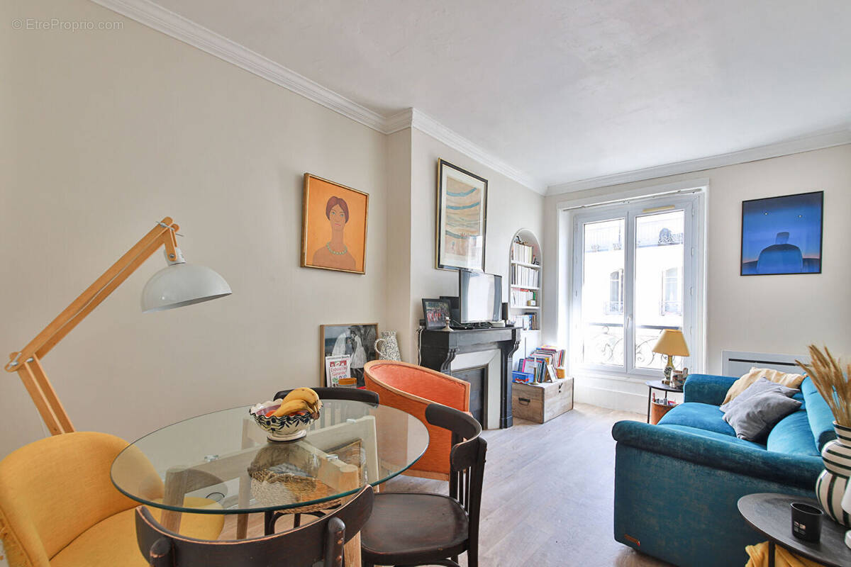 Appartement à PARIS-14E