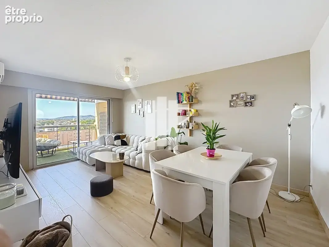 Appartement à FREJUS