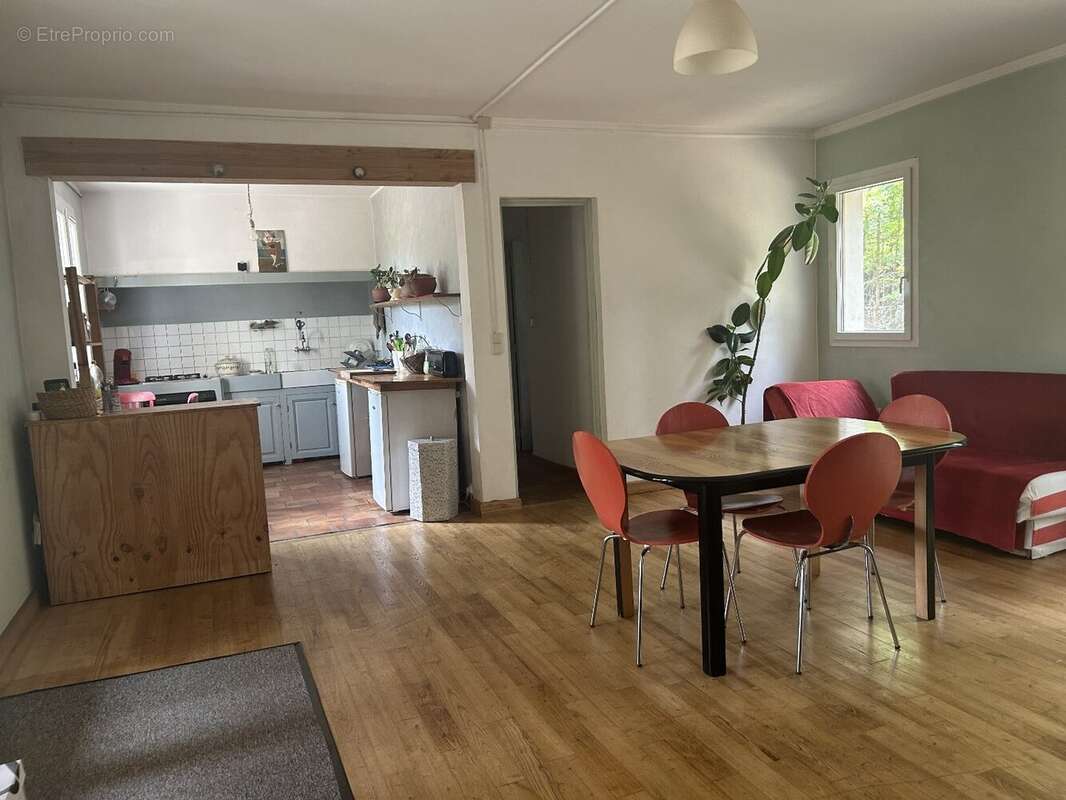 Maison de plain-pied avec dépendances et 1,5ha de terrain - photo 13