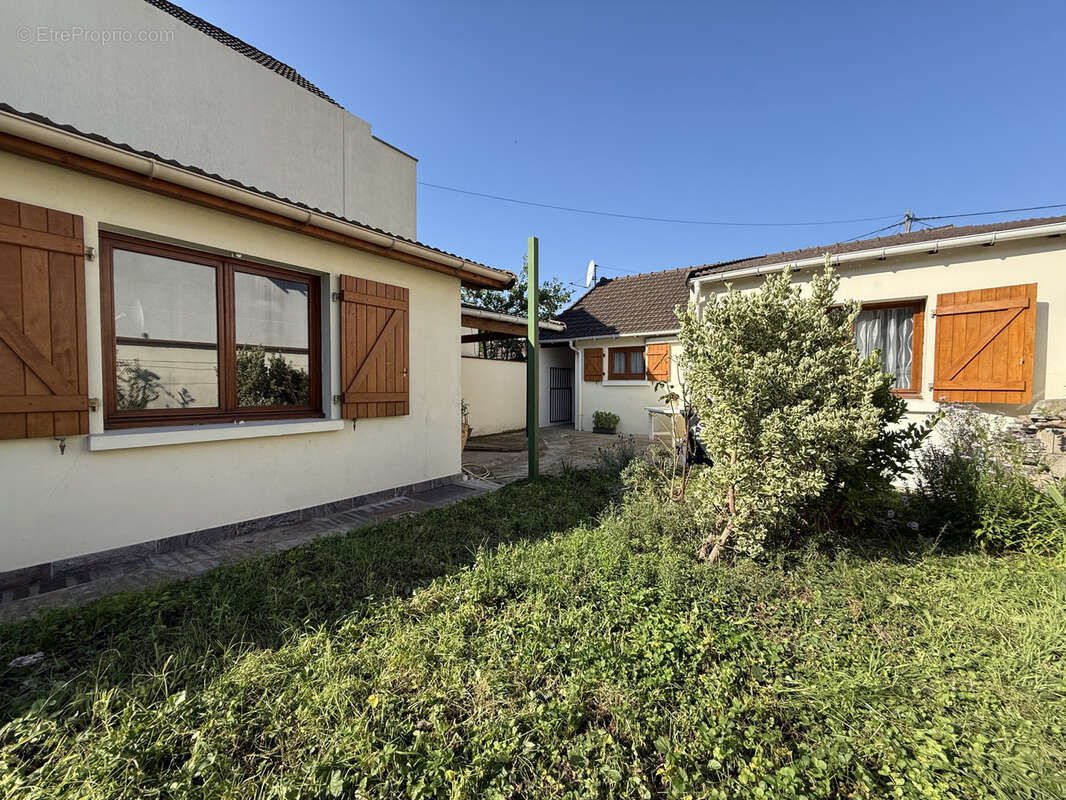 Maison à LE BLANC-MESNIL