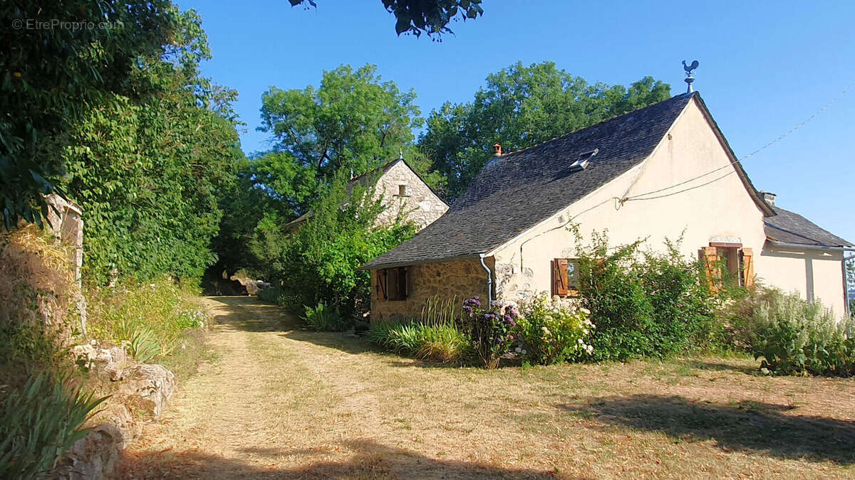 Ancien corps de ferme rénové.Cadre exceptionnel et authenticité préservée - photo 3