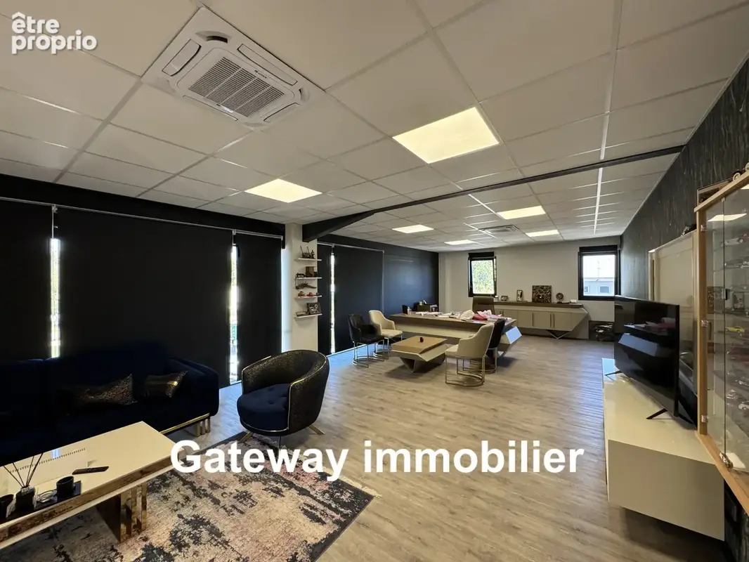 Local professionnel bureaux, entrepôt et showroom  925m2 à gerzat  63360 - photo 11