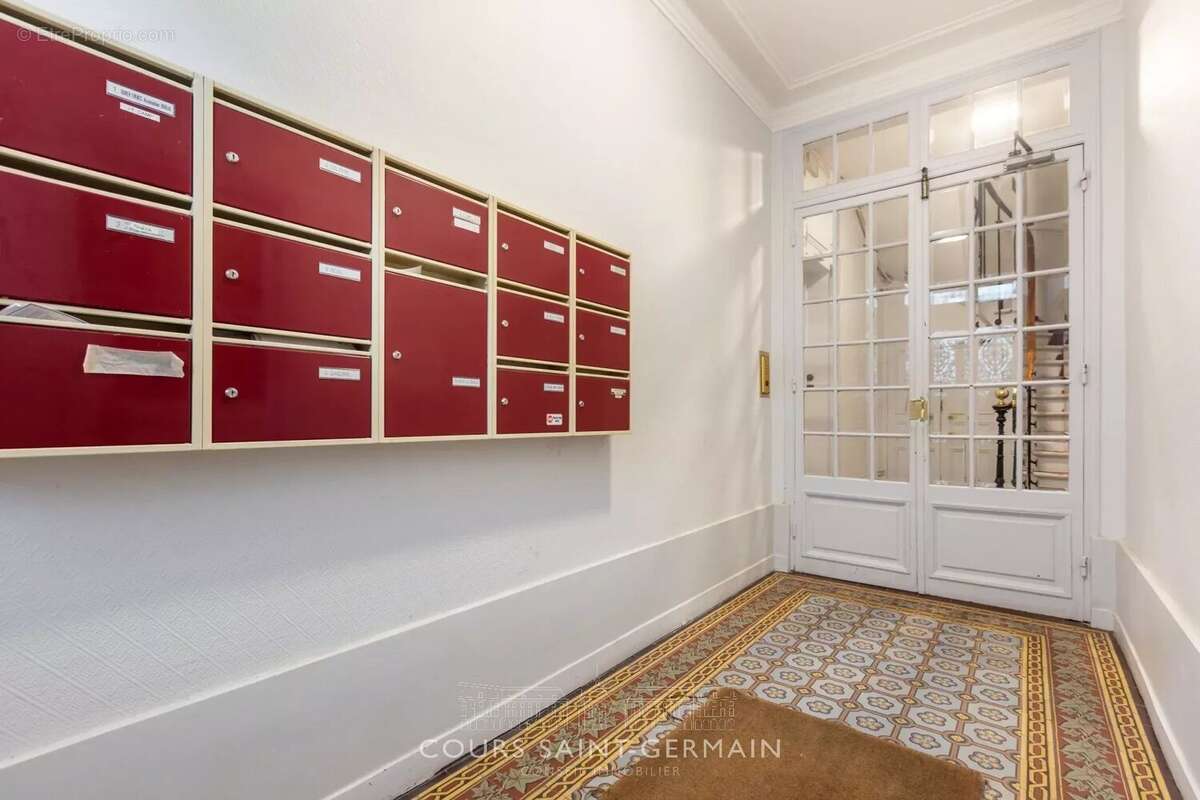 Appartement à PARIS-7E