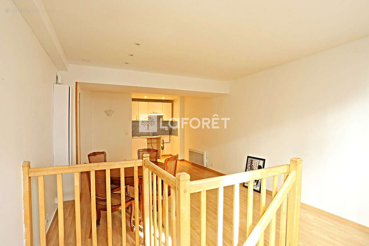 Appartement à PARIS-14E