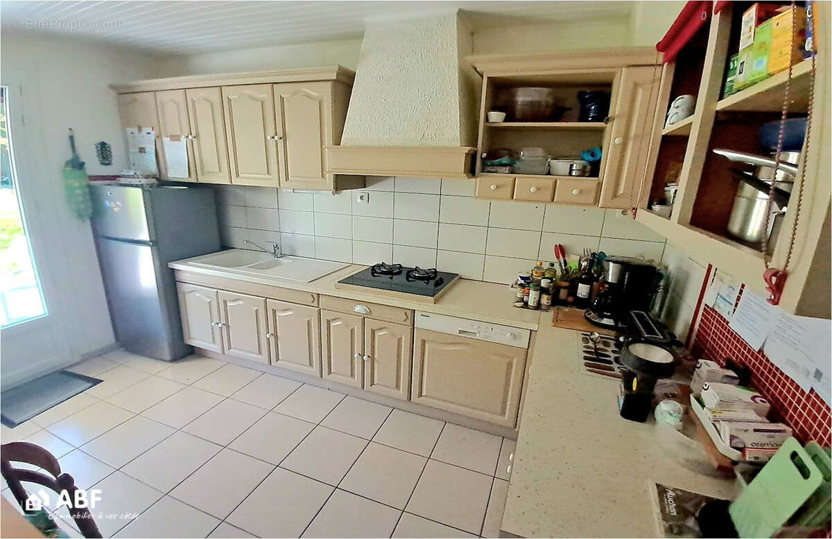 Vallee de la varenne - pavillon 5 pieces sur sous-sol complet - photo 11