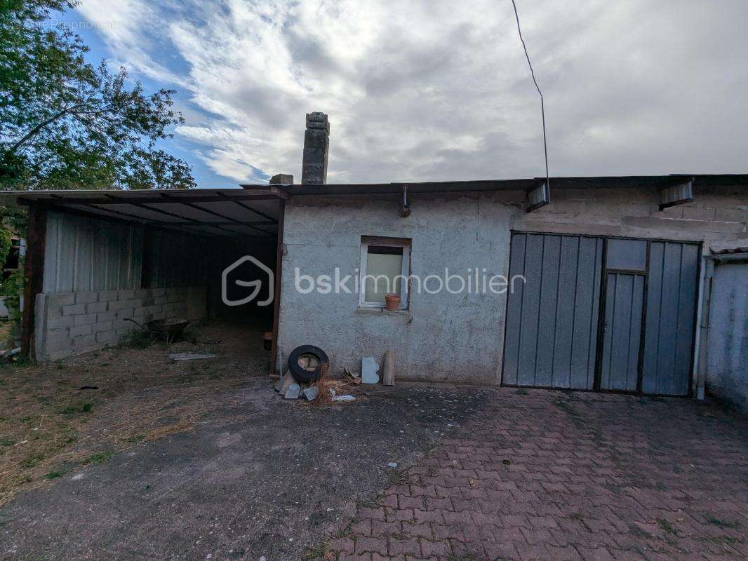 2 Maisons    proche St Emilion      de 150 m2 et 100m2                180000€        St Pey D'armens - photo 13