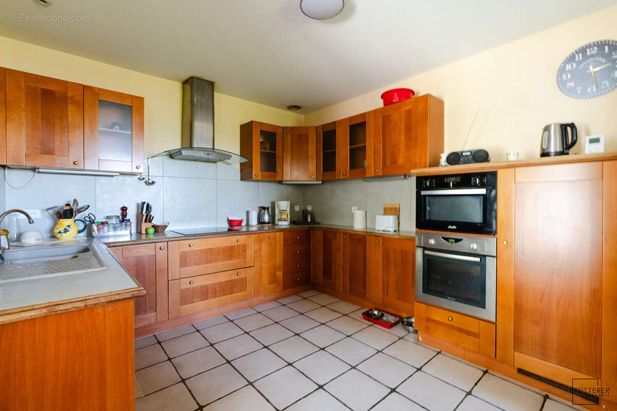 Maison 168 m² à Salles-D'aude  - photo 3