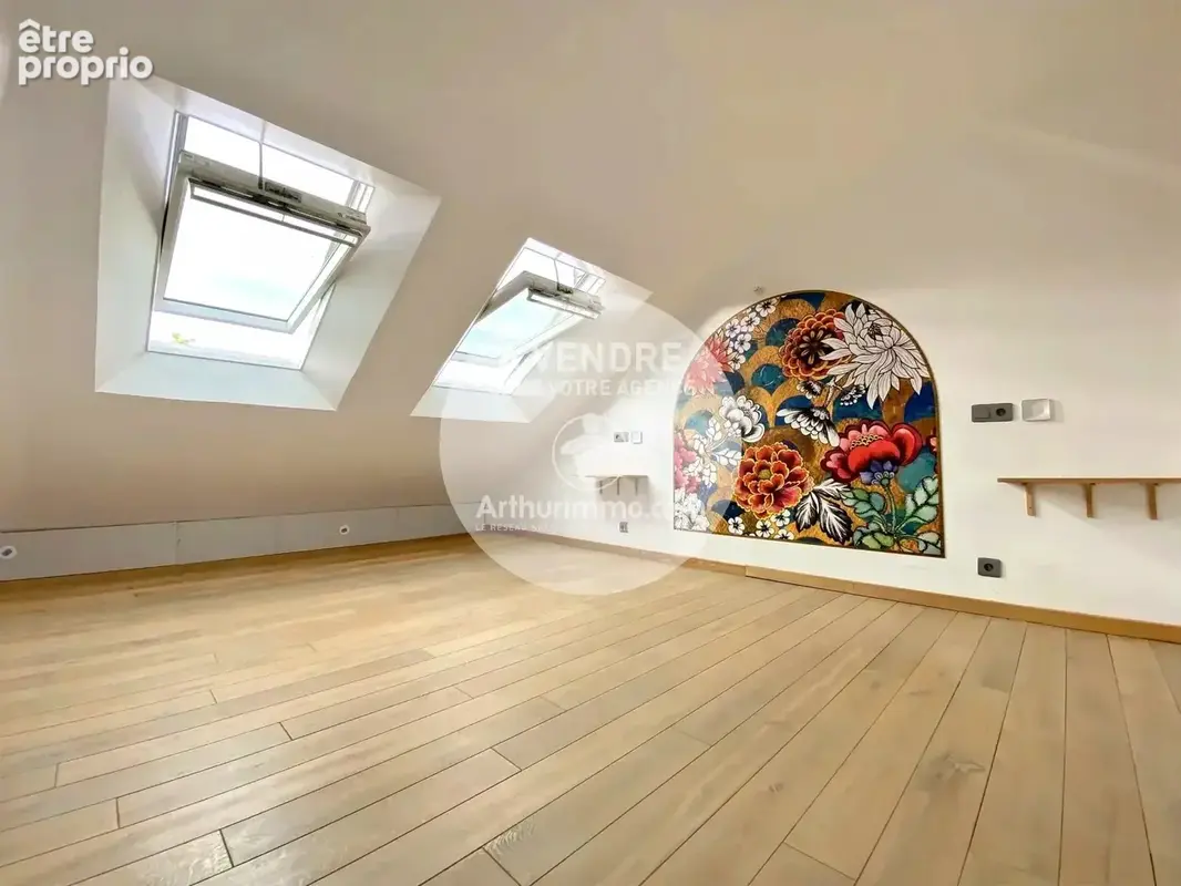 BIEN RARE – Demeure de caractère face à la mer – 240 m² – Jardin – Garage - photo 13