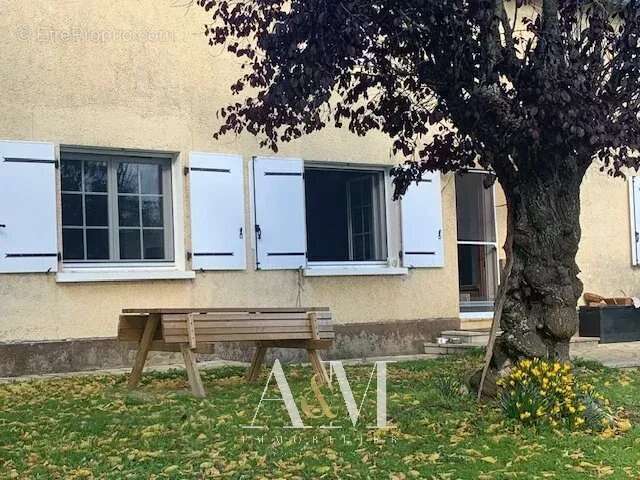 Maison à MAINZAC