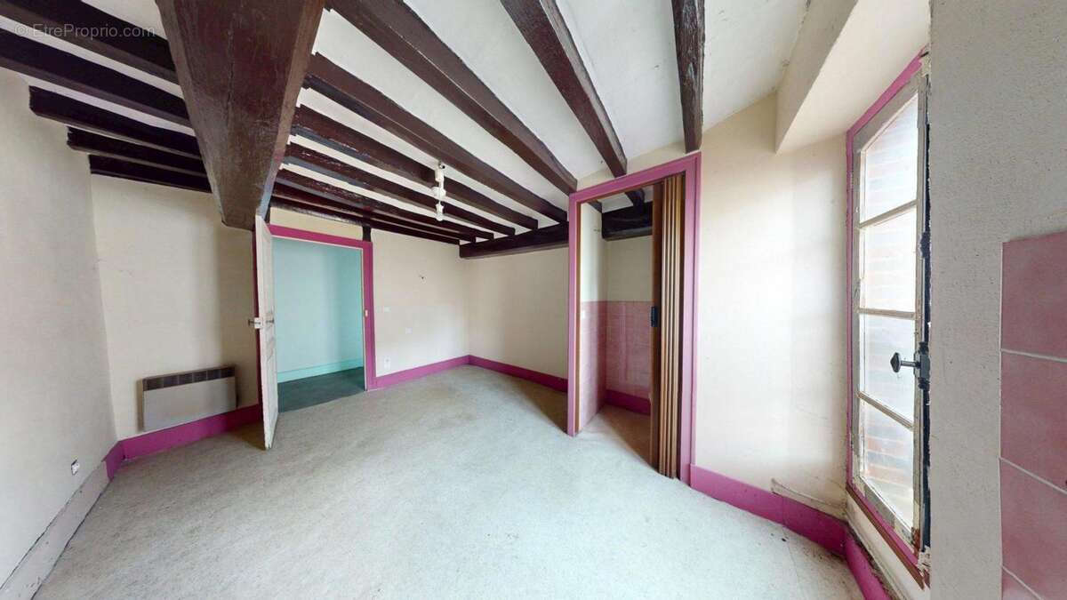 Local commercial - 7 chambres - photo 22