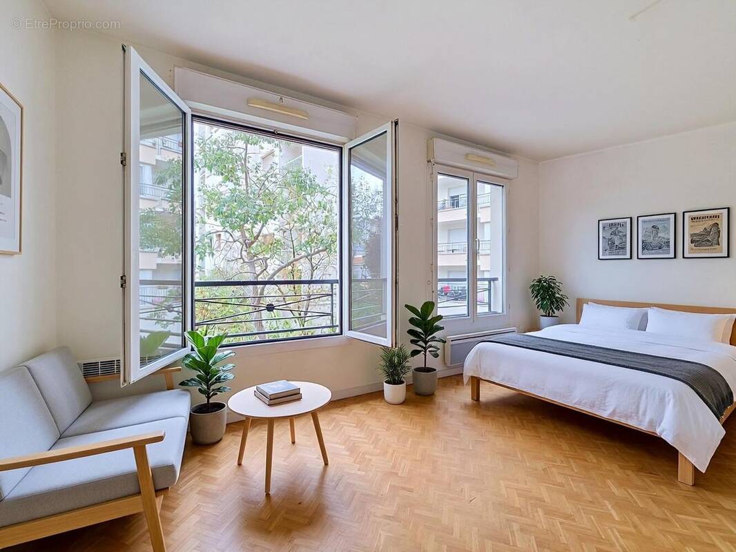 Photo 1 - Appartement à LES LILAS