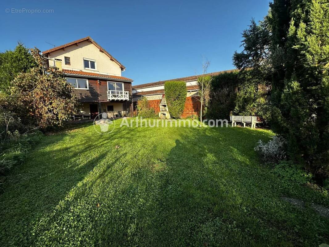 Maison à MONTPON-MENESTEROL