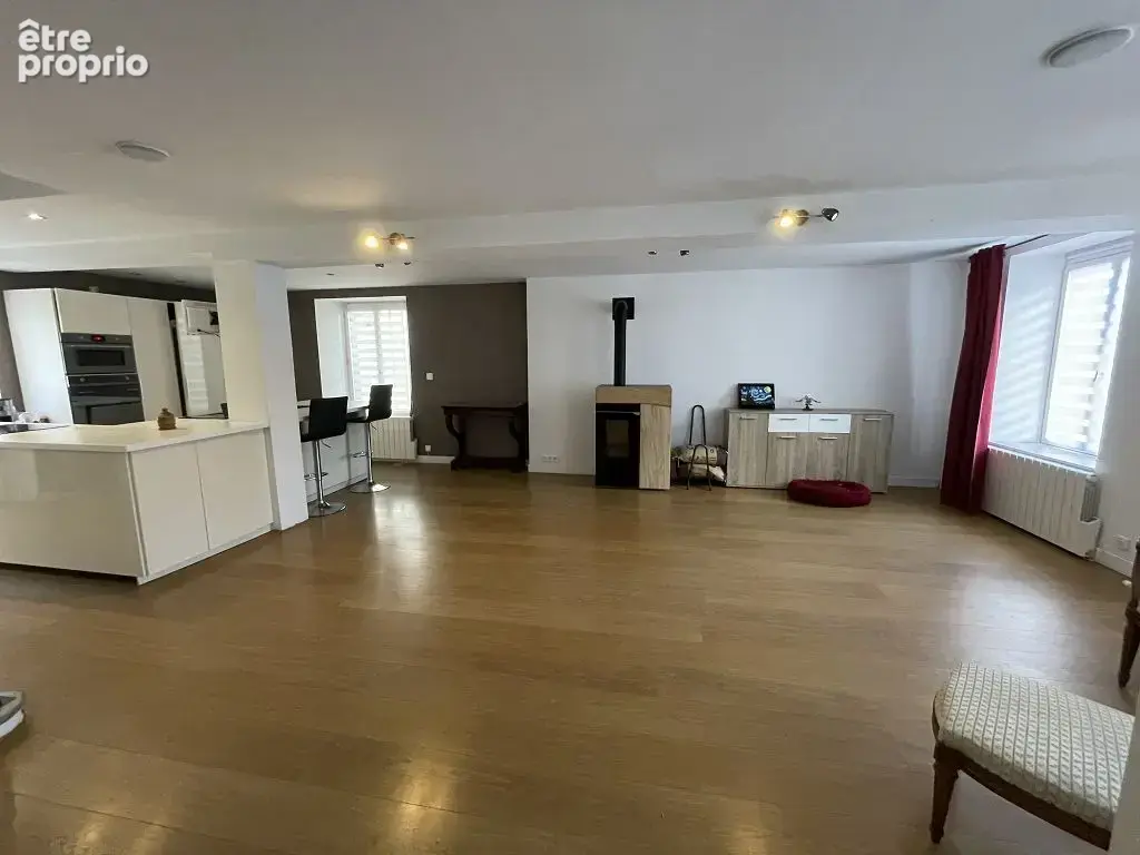 Maison - 234m ² - photo 2
