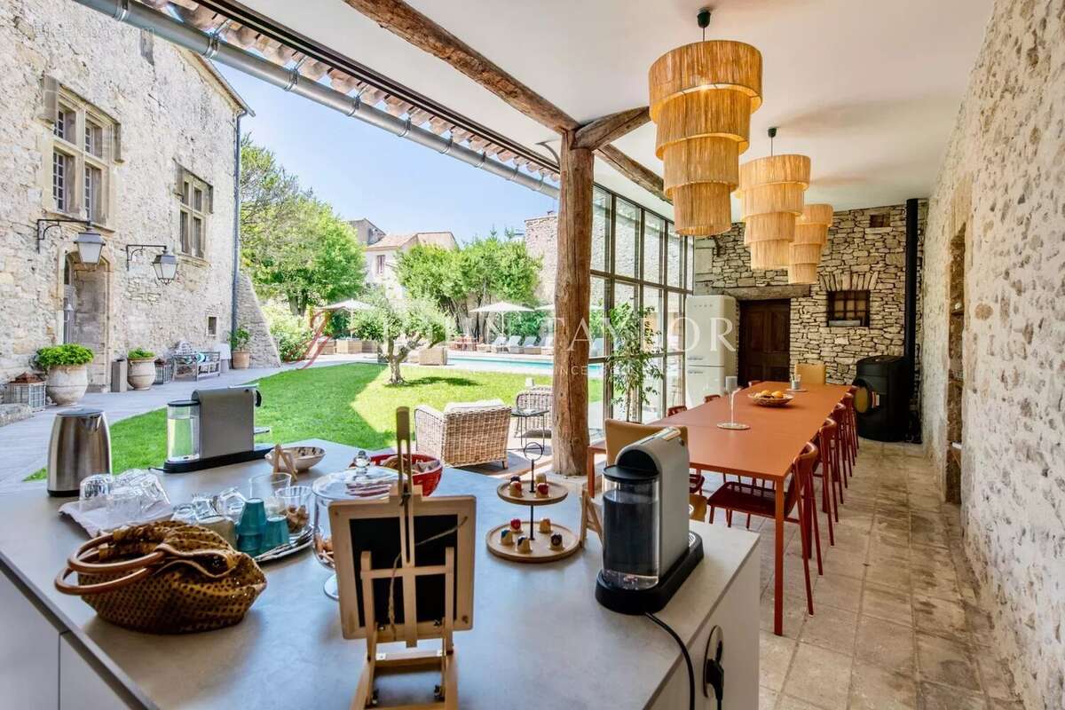 Maison à L'ISLE-SUR-LA-SORGUE