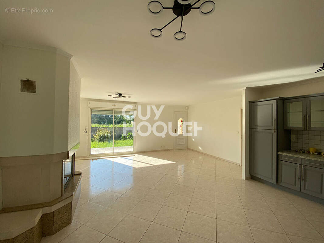 Maison à SAINT-DENIS-DE-PILE