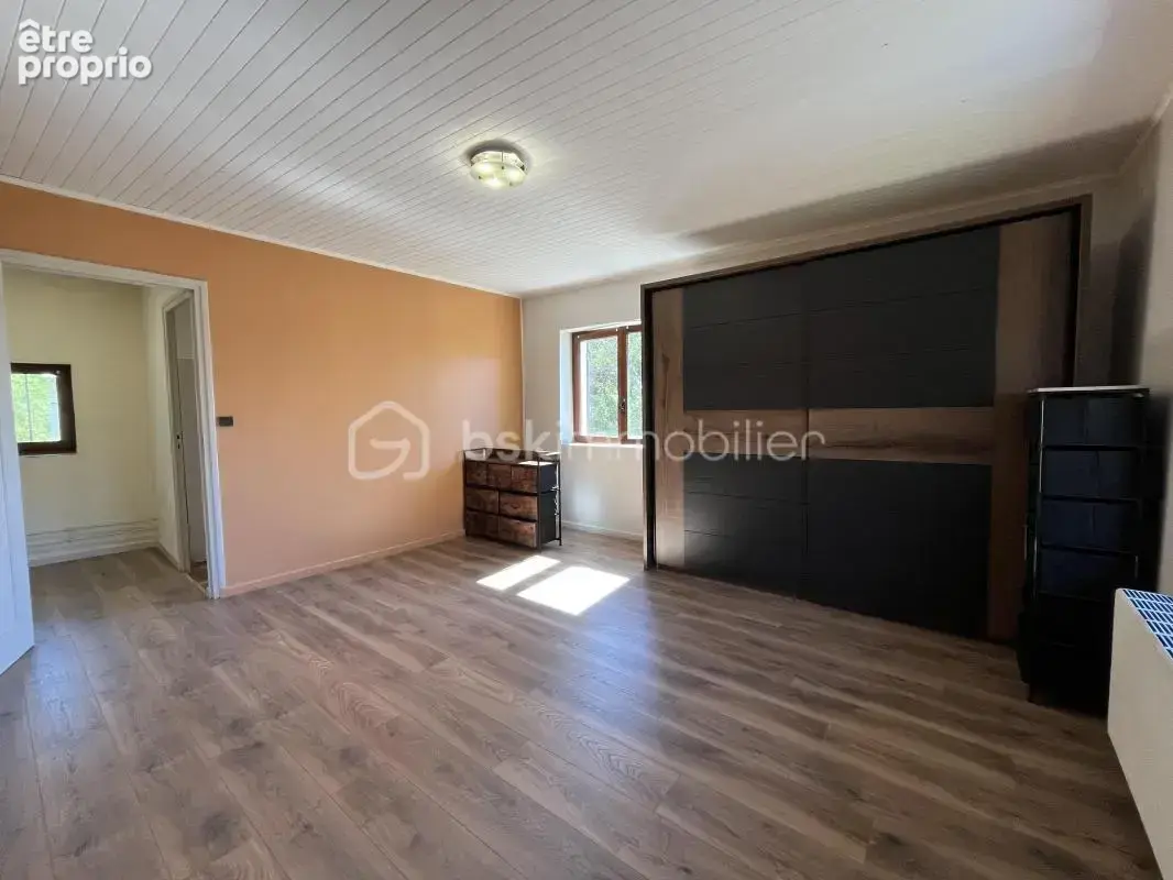 Maison de 130m2  - 25m2 de Garage - Jardin arboré - photo 5