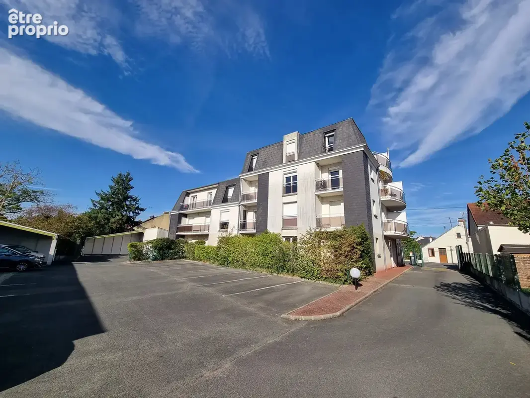 Stationnement – fleury-les-aubrais – proche gare - photo 3