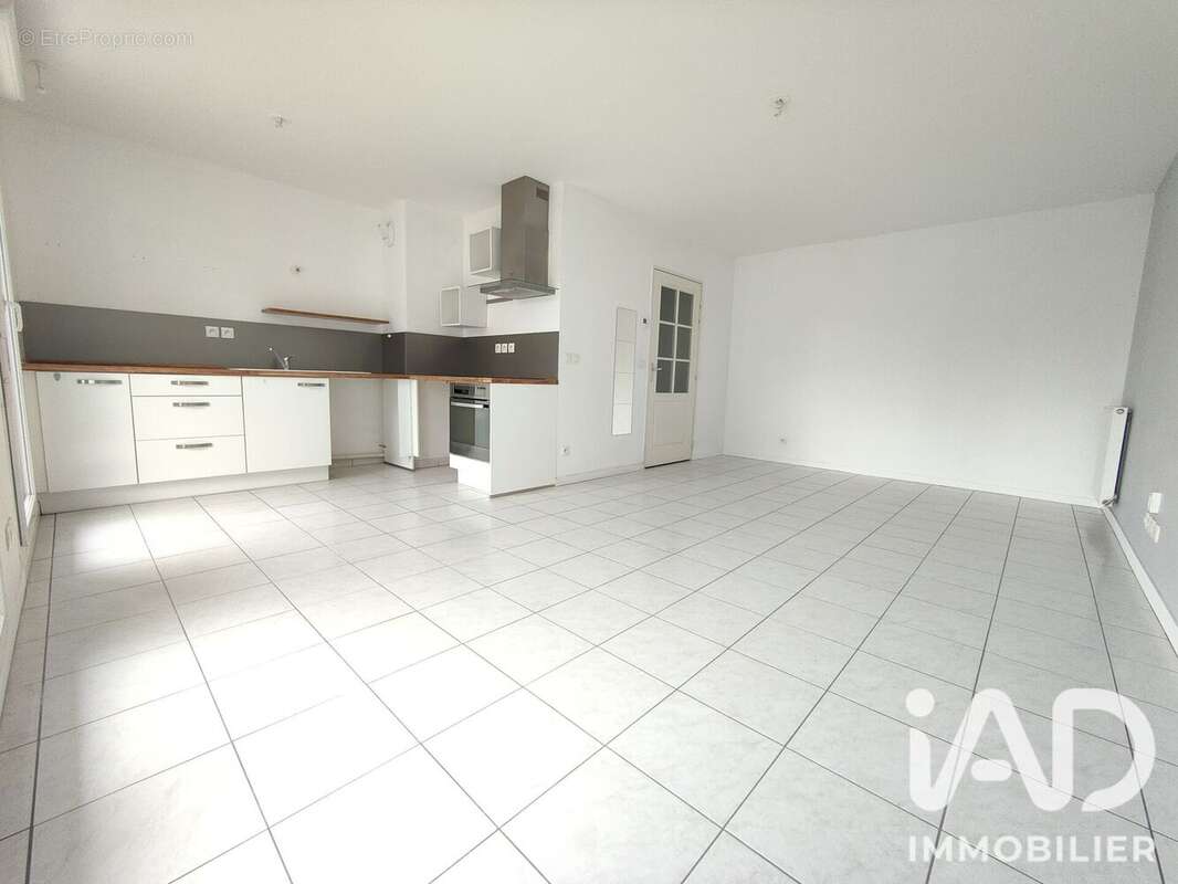 Photo 2 - Appartement à SAINT-PRIEST