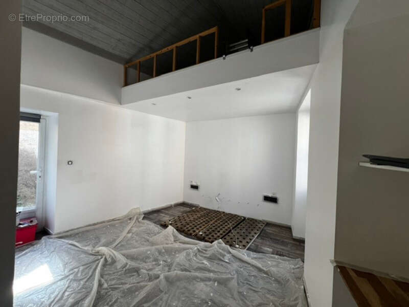 Maison à THOUARCE