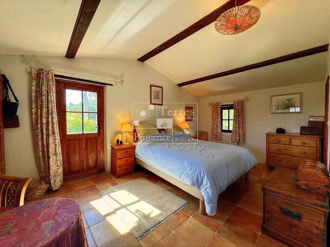 Maison à FOX-AMPHOUX