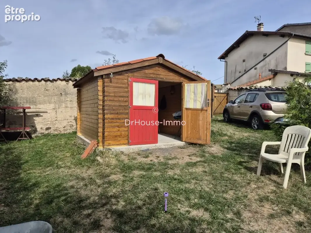 Maison 3 pièces 23 m² à vendre à Cunlhat (63590) - photo 5