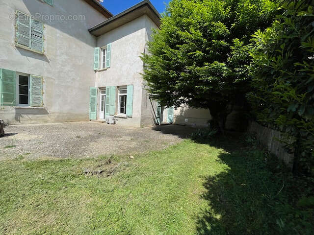 Maison à PONT-EVEQUE